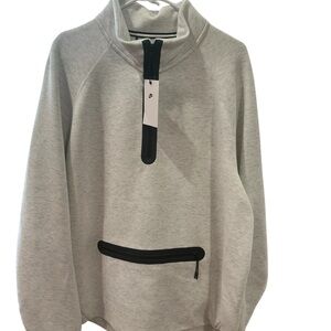 Nike Men's  tech Fleece  light Gray and Black Zip-Up Sweater. With front pouch